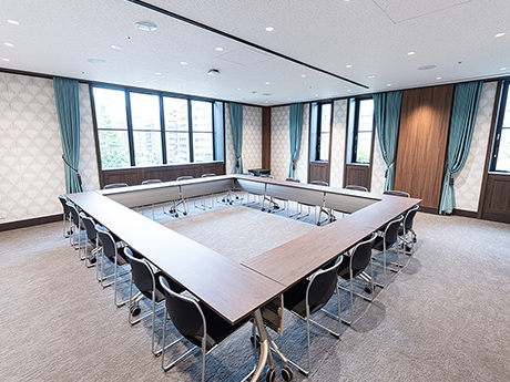 ロの字形式のイメージ